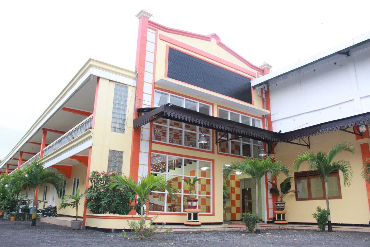 Sinar Bintang Hotel Cepu Exterior foto